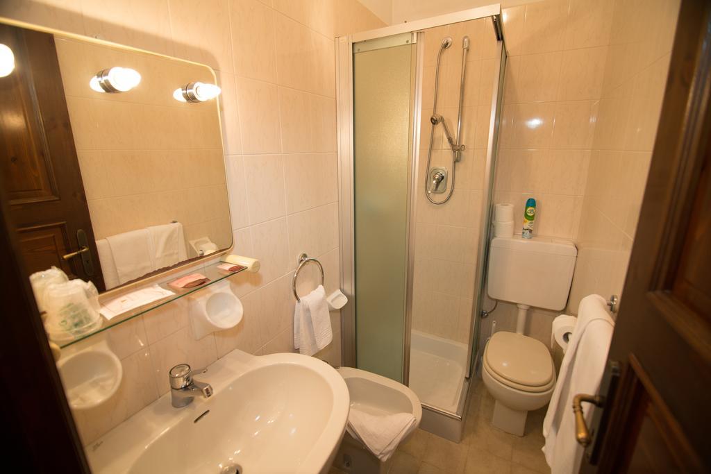 Hotel Edelweiss Limone Piemonte Room photo